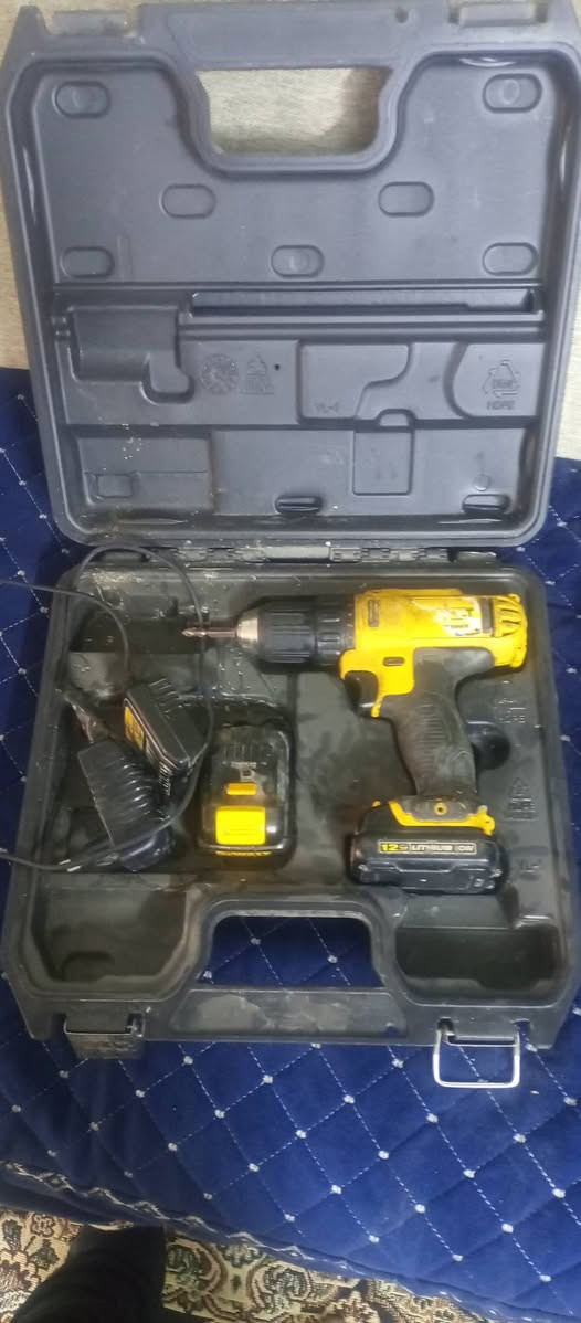 دريل مستخدم للبيع 45الف بغداد المشتل ***********
