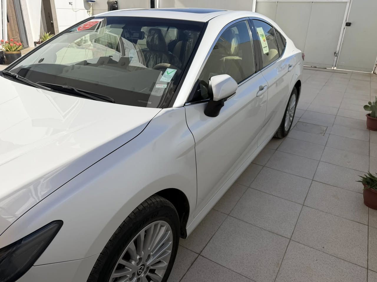 كاميري موديل ٢٥ساز بانزين فول مواصفات رقم بغداد كفاله عامه ماشيه ٢٥السعر  ٢٨٠وبيها مجال***********
