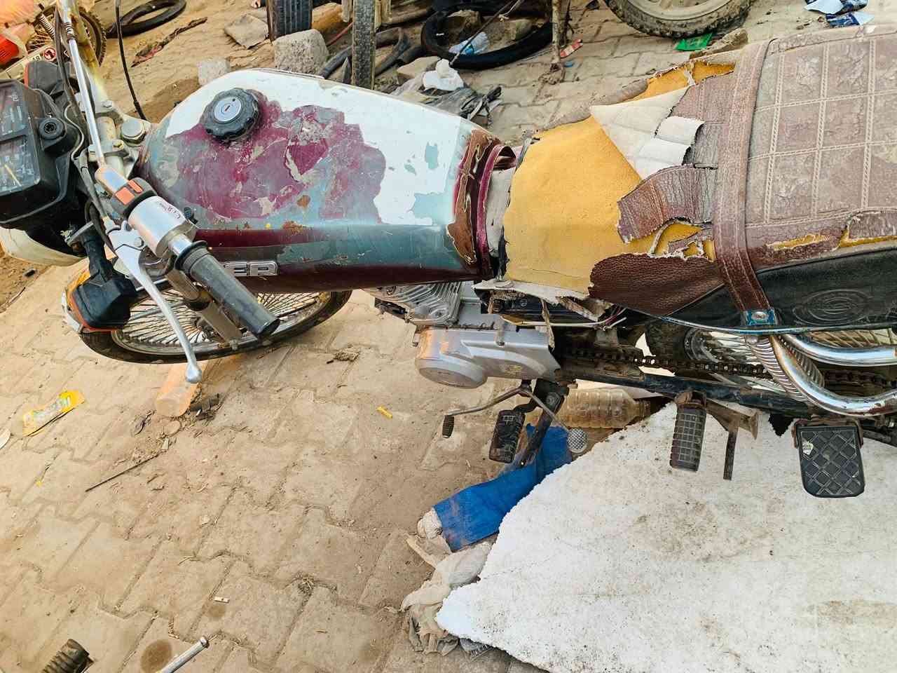 للبيع 
موديل ٢٠ 
السعر ١٧٥ 
اتصل ***********
ناحيه الزاب
