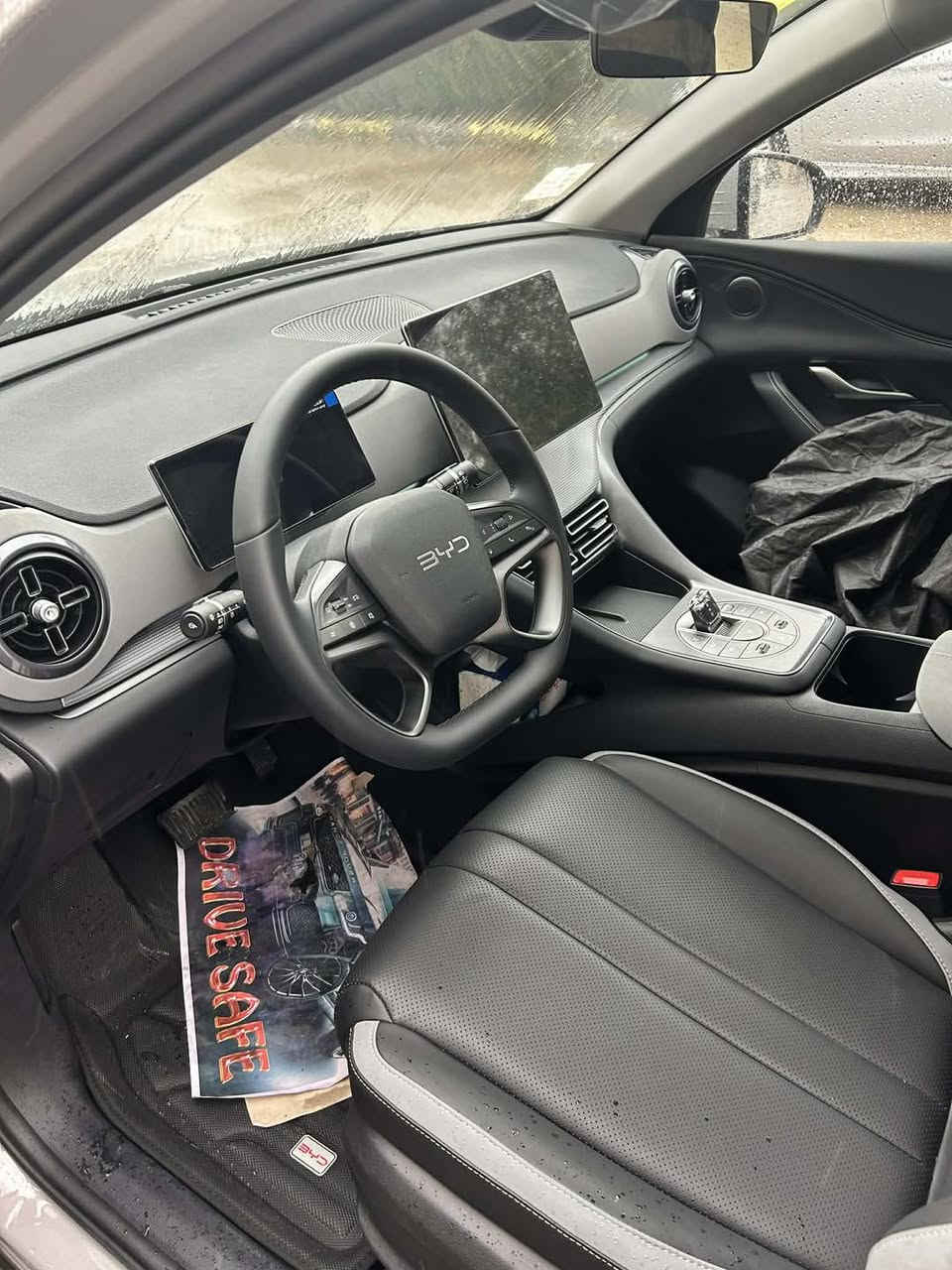 BYD SEALION 05 DM-i PHEV 2025 
1400km Range
0.0 km
فول مواصفات  بانوراما بطارية كبيرة 120 كم - رادار 
مع - ٢ سويج و ٢ كارت NFC  و ٢ شاحنة الكهرباء   و گاعيات و كامل اكسسوارات
#HALWEST#CARS
***********
