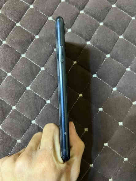 البيع فقط بدون مراوس 
ايفون اكس ار 

لون اسود 

ذاكره 64 

بطاريه 76 

تك سيم 

نموذج M 

جهاز نور مال مامفتوح 

سعر 150

مكان موصل لايسر 

*********** 
***********
