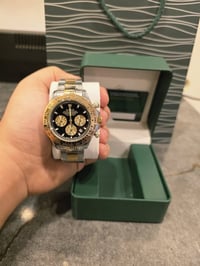 رولكس دايتونا • ذهب عيار ١٨ • ضمان سنتين