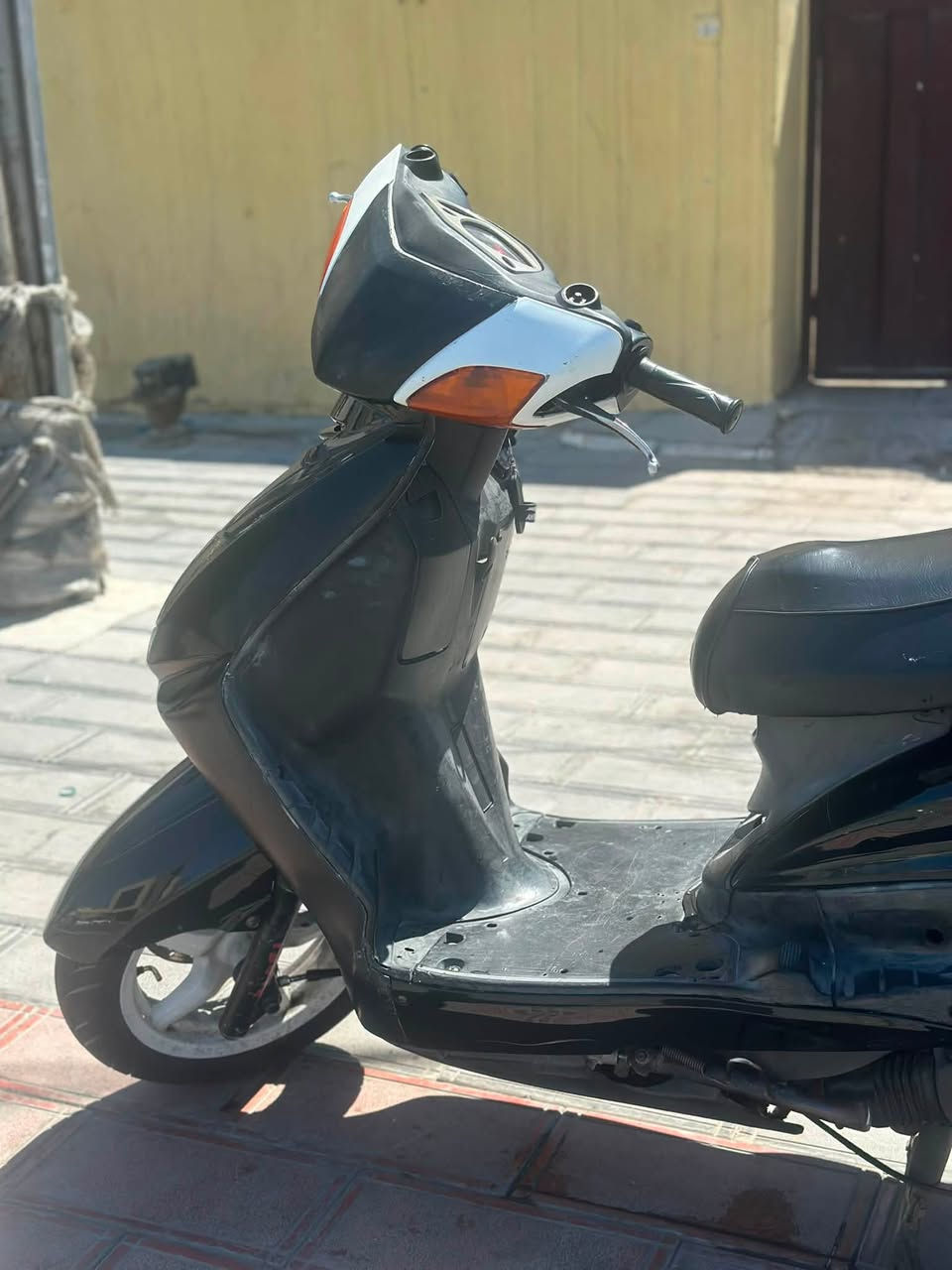 السلام عليكم 
سكنس نثيه كفاله عامه 
دراجه لوك ترايك وين متريد مال جناي 
مابيها نقص برغي كامله عله اخر حبايه 
مكان بغداد كاضميه 
السعر ٦٠٠ او بيها مجال قليل 
الرقم ***********
