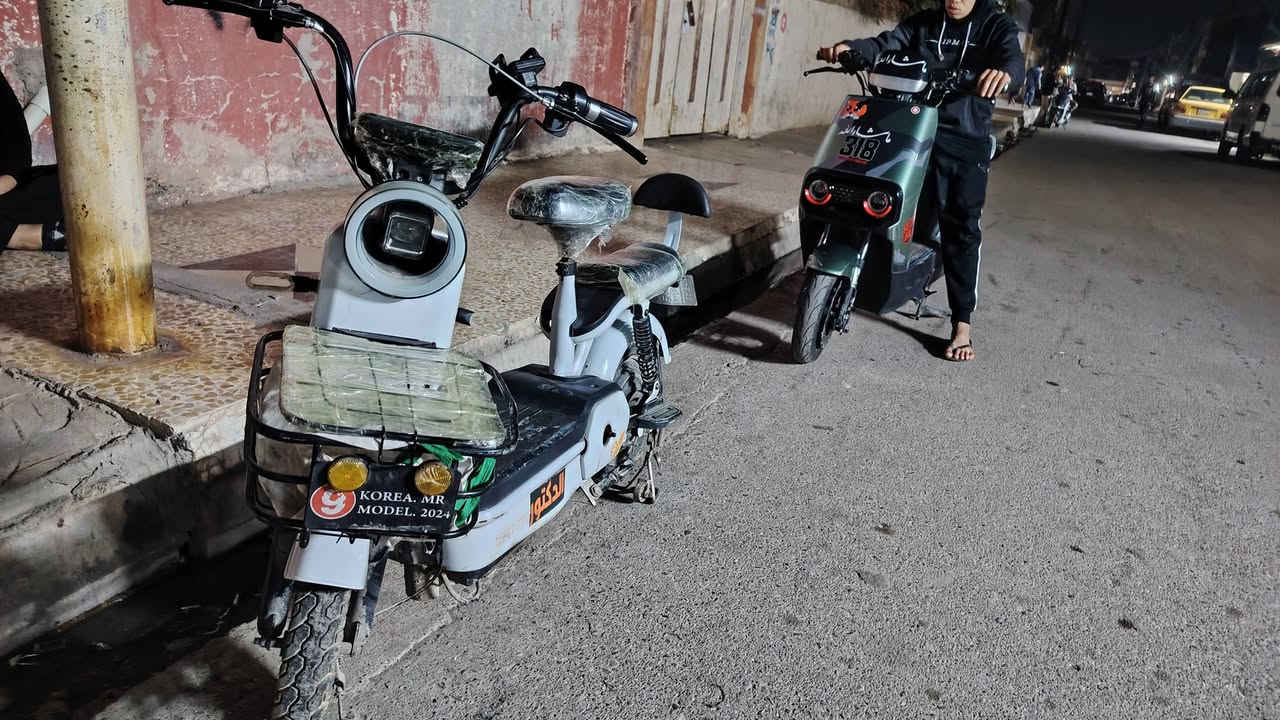 السلام عليكم بايسكل للبيع حجم 14 عقل جديد بطاريات اربعه جدد بايسكل كامل تاخذو شرط السعر 200 وبي مجال شي قليل موصل حي القدس الرقم ***********
