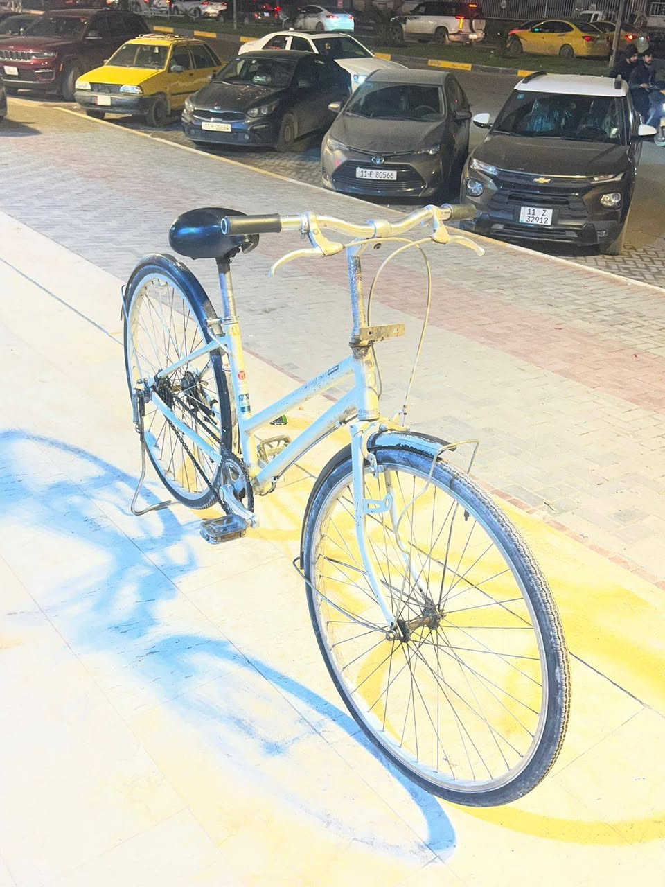 للبيع ب ٦٠ الف المكان الدورة ابو دشير للاتصال ***********
