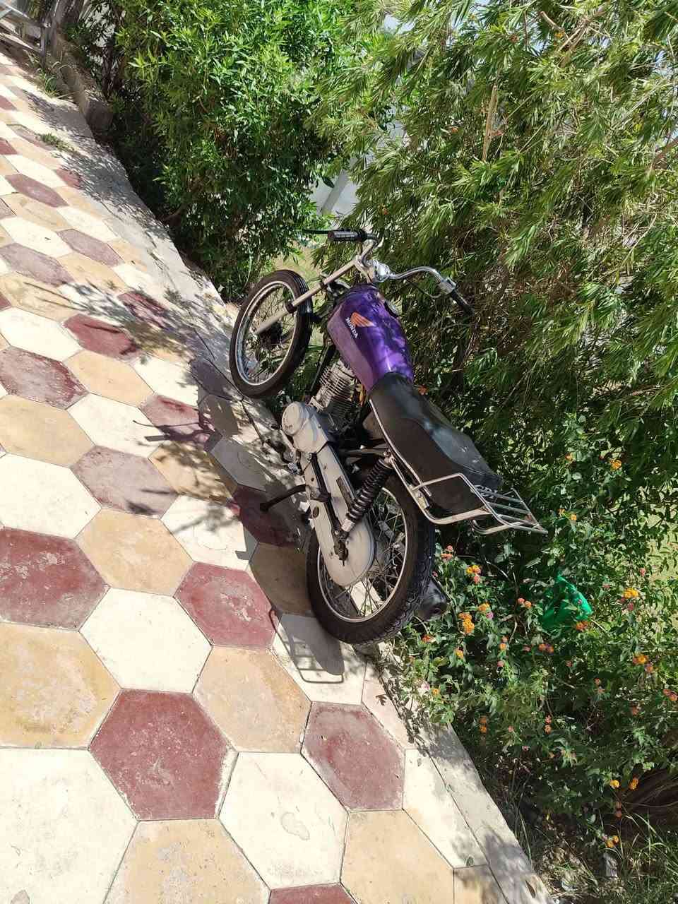 بيع مستعجل اربعه كير رابيدو زرنكي والثانيه هم اربعه كير سعر ٥٥٠ ثنينهن مابيع وحده شلع ***********
