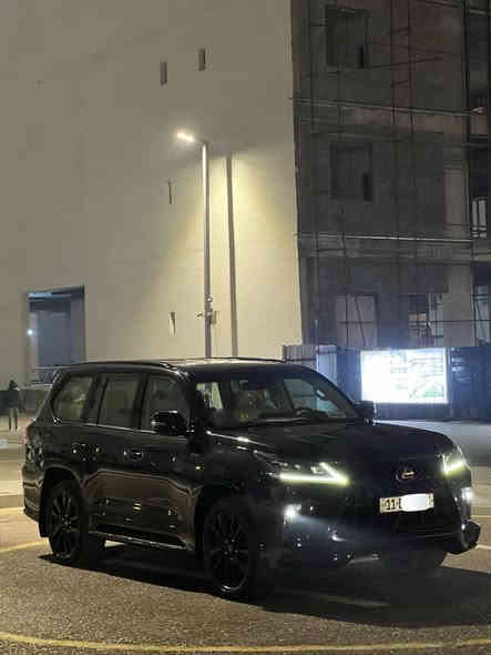 السلام عليكم
لكزز 2019 كورو رقم بغداد 
مواصفات الكورو معروفة 
سياره مكفوله كفاله عامة من صبغ 
والبارد والتبديل 
مغلفه BBF
سعر 76000 $ وبيه مجال
الاستفسار ***********
مكان سيارة بغداد / الكريعات
