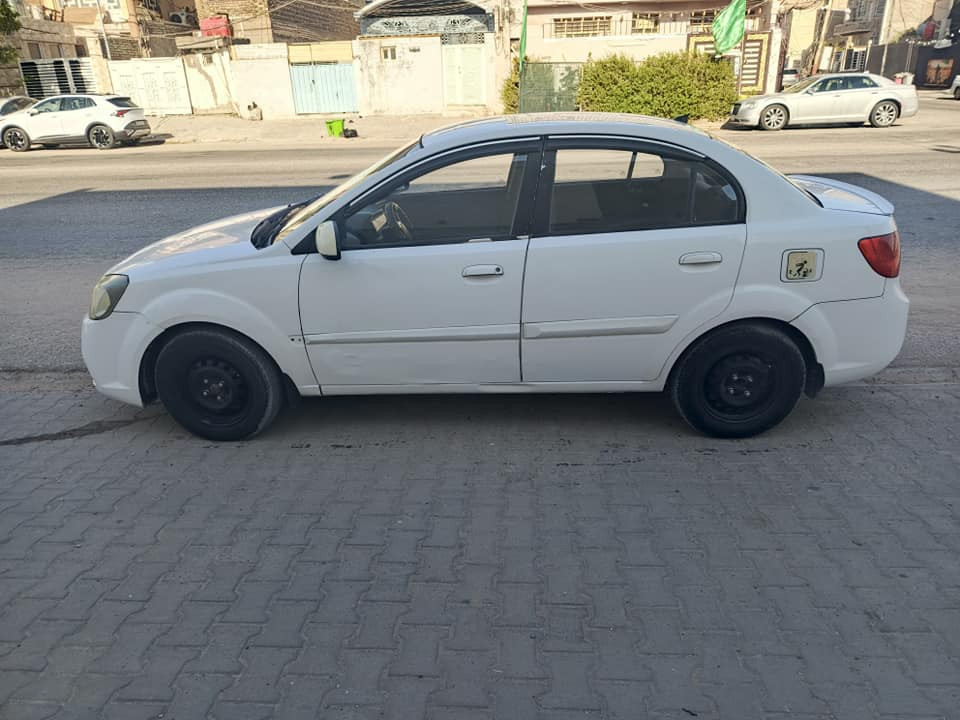 سلام عليكم كيا ريو مديل 2011 وارد خليجي محرك 1600ستوني شاده تبريد شغال بسمي سنويه الى29 رقم نكليزي نجف مكان نجف السعر 87 وبيه مجال ***********
