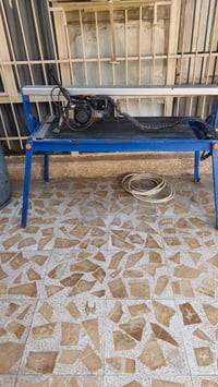 للبيع