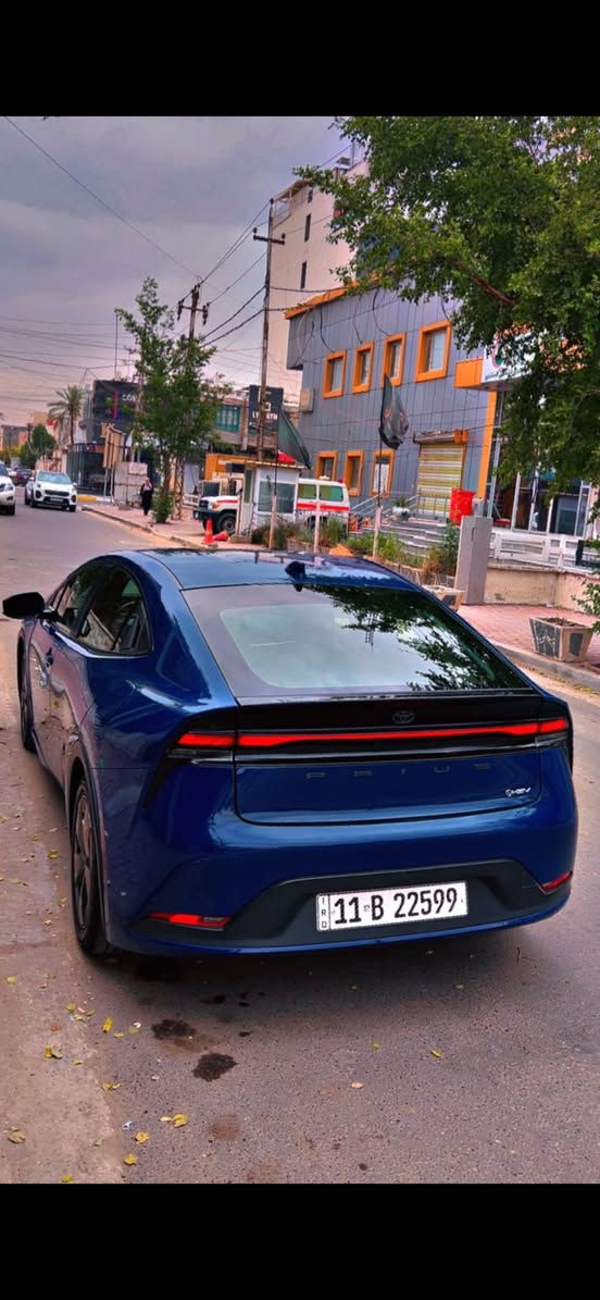 السلام عليكم
تويوتا بريوس صنع يابان
اقوى وافضل واقدم  سيارة  هايبرد  منذ عام 1996 
‎موديل 2023
‎السياره وارد امريكي حادث بسيط اخت الكلين فقط دعامية امامية  وشبر بالبنيد  بدون اي دواخل حتى الراديتر مالها البلادي امانة الله تبريد ثلج يمرض  
ولا ايرباك طاك كلها بلادي 
وكهربائيات وكير ومكينه وحدادية كلها مكفولة  
ترايها يخبل 
‎- سعه المحرك 2000 . + محرك هايبرد 
‎- التفويلة تمشيك ١٠٠٠ كيلو
‎- مواصفات السياره  
‎-بصمة تشغيل
‎- هندبريك بصمة
‎- مانع انزلاق 
‎- تحديد مسار 
‎- مثبت سرعه
‎- قياده ذاتيه
‎- مصابيح زينون
‎- رادار 
‎- نضام الايكو 
‎- شاشه كبيره ، كامره 
Apple 🍎 Car Play ▶️ 
Android Auto 🤖 
‎وغيرها من المواصفات بيها هواي 
‎مواصفات السياره ماذكرته .
‎مكان السيارة بغداد الكرخ  
165 $ وبيهج مجال بسيط 
للتواصل *********** 
اخوان السيارة جديدة وتفيد الجناية امانة وتفيد ابو التكسي
