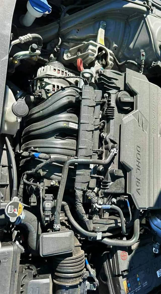 مستعجل ع البيع كلش بسبب ظرف
النترا موديل 23 امريكي ماشية ٤٠ الف كير محرك شاصي  لغود  صدر كفاله . اعبيلهه بانزين محسن ودهن وكالة ليكومولي ماي احمر راديتر حتى ماي الماسحات وكاله المانية . سياره مامتعوبه ابد حره رقم انكليزي . بس بيهه ملاحظات بالكشر تواصل وياي وانطيك التفاصيل ونتفق 

واتساب ***********
