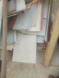 رفوف محل • للبيع • خزائن