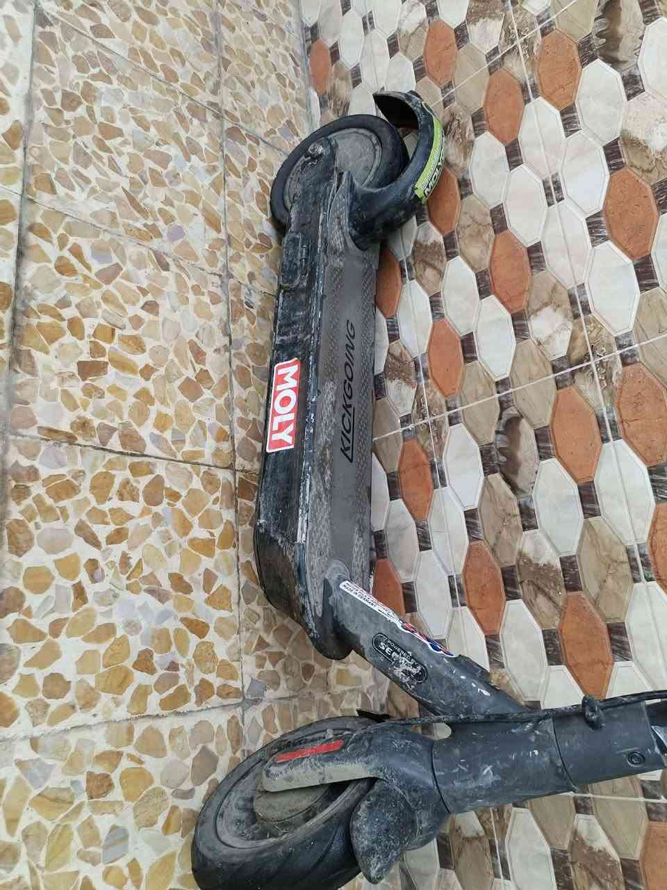 السلام عليكم عندي هذا السكوتر عل الشحن اخذتو بالة  ١٦٠ الف اريد ابيعة ١٠٠ وبي مجال شي قليل


**إذا كنت صاحب هذا الإعلان وتريد حذفه لأي سبب، رجاءا أرسل رسالة إلى الدعم الفني**