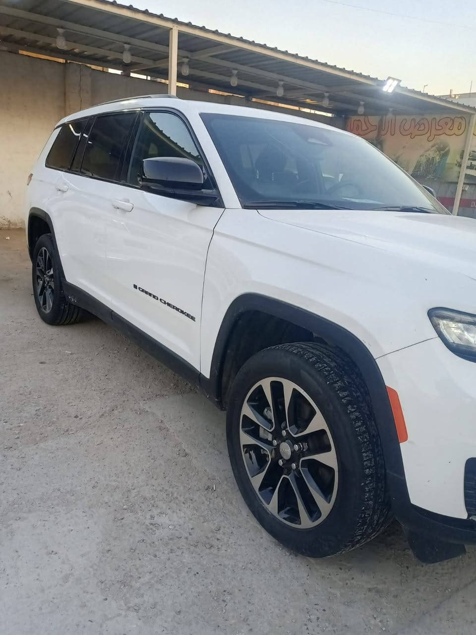 جيب 7راكب بدون حادث سرقه وشادله كت كامل اصلي ماشيه 9الالف فول مواصفات كشن منفصل بغداد جديده 
السعر:280ورقه
الرقم:***********
