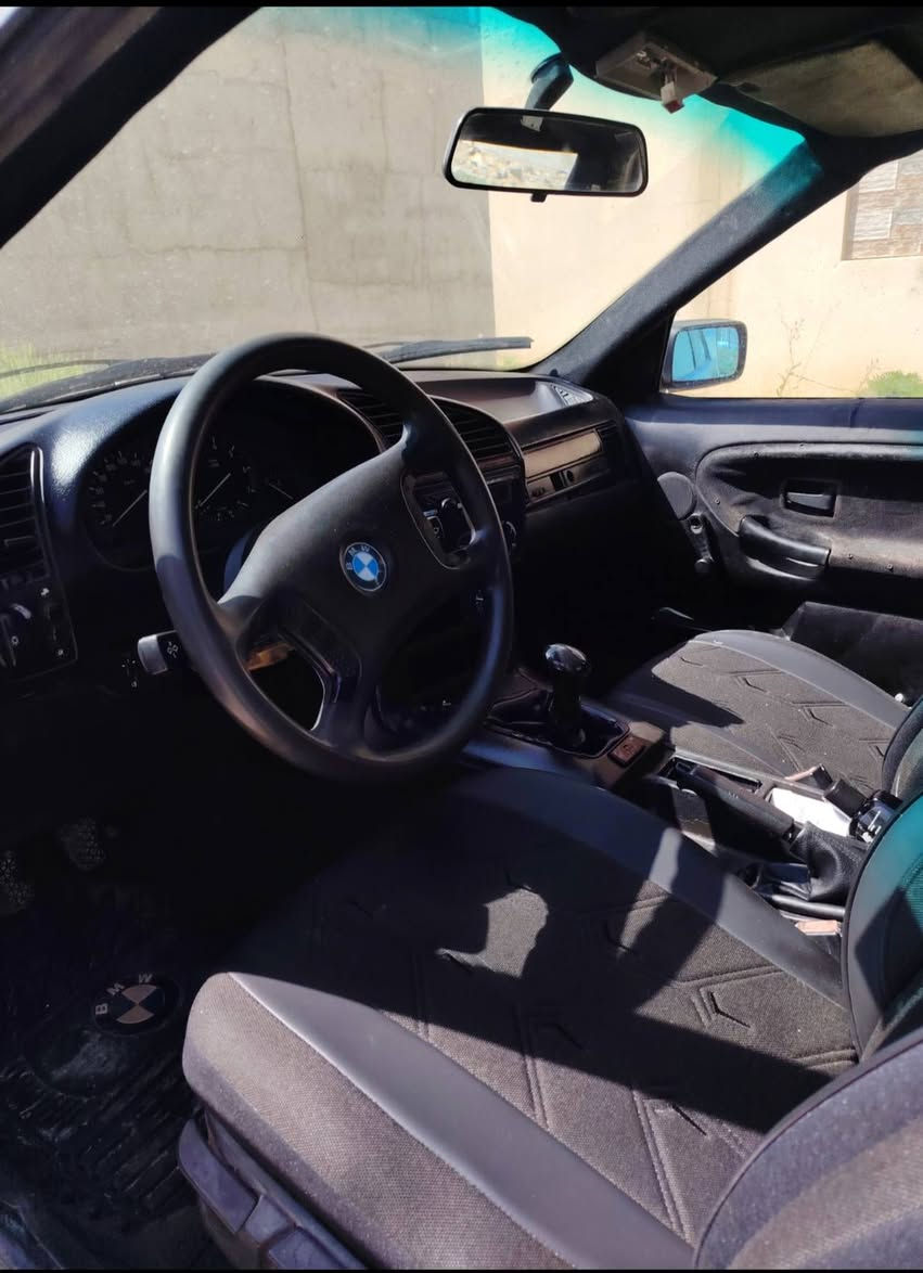 السلام عليكم
بي ام دبليو بزون (e36) حجم 318
موديل ١٩٩١
رقم نينوى جديد هزة تنتهي بشهر 4
كابون بانزين بيها 
كير ومحرك شرط
مكان السيارة موصل
سعر 30
للاستفسار الاتصال
***********
*********** موصل, نينوى
