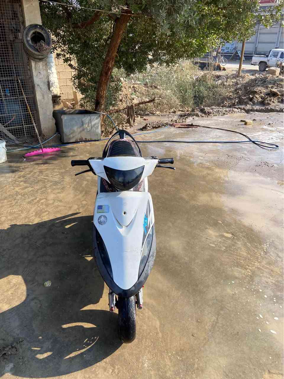 ماكس عدلة موديل 2006 لل بيع خير من الله دراجة دهن و بانزين و انسة ل عطل دراجة نازلة من رمبة صالها 7اشهر جيب فيتر و تعال افحص  سعر 650 و بيها مجال حك جية  رقمي *********** بعقوبة, ديالى
