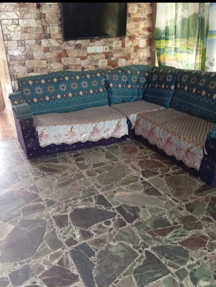 اغراض مستخدمه للبيع ديوان 11 مقعد اي ضرر مابيه قيم بما يرضي الله ومكينه ام الاسد القديمه كامله مع الميز للبيع ميز طعام الكراسي تعبانات


**إذا كنت صاحب هذا الإعلان وتريد حذفه لأي سبب، رجاءا أرسل رسالة إلى الدعم الفني**