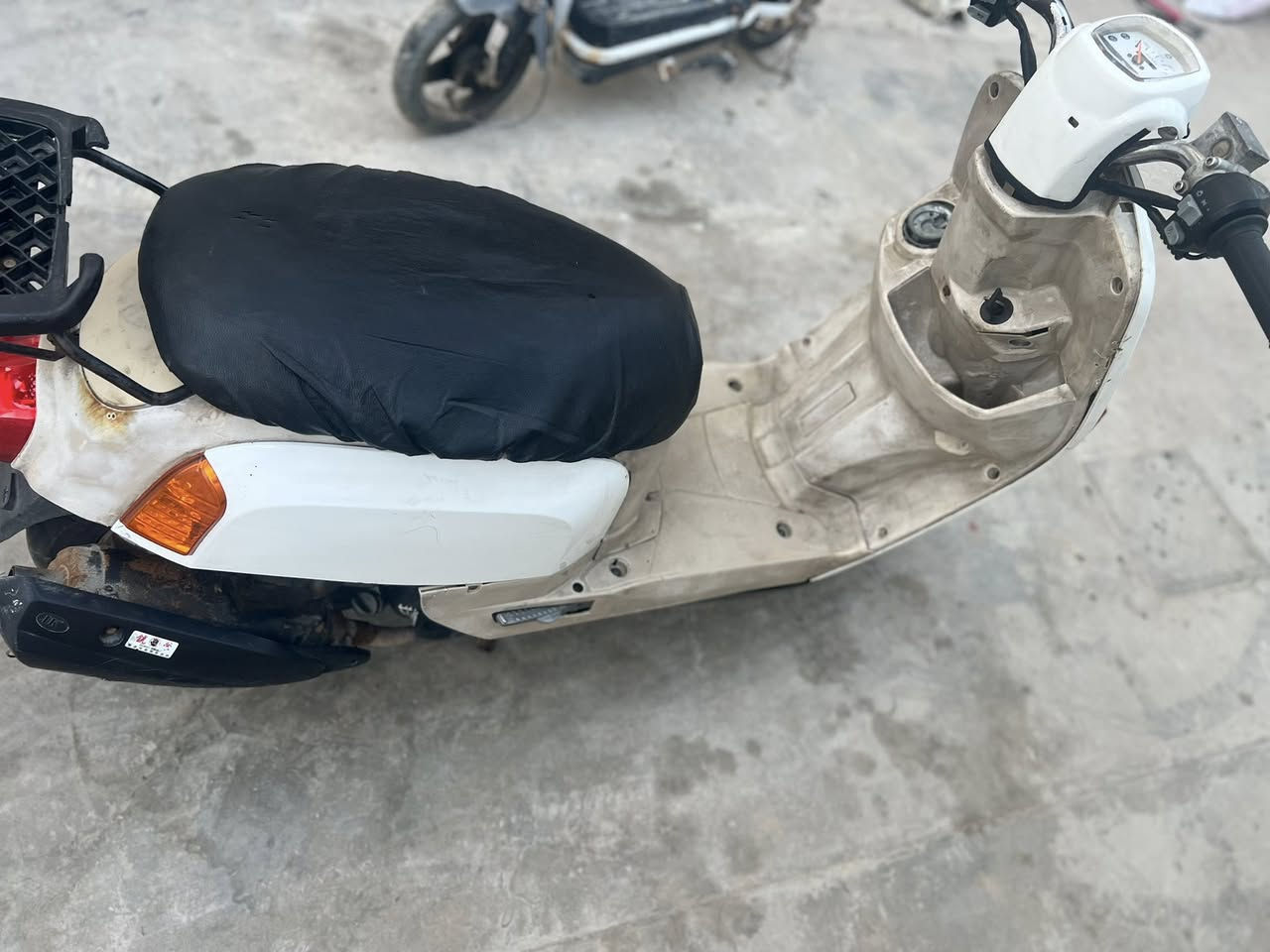 ماكس بوليسي للبيع بوشه 49 مفتوحه مره وحده كهربائيات شغاله سلف هندر اشاير لايت عالي ناصي  سطاب شغال الدراجه نقصه قبق بانزين ومدكر كدام السعر 650وبيهه مجال مكاني البصره الجزيره ***********
