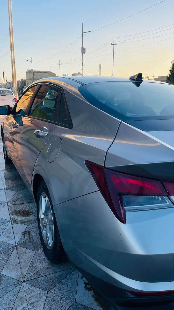 النترا 2021 وارد امريكي 
ماشيه 61  
ضربتها دعاميه والبنيد معدل موجوده صور الضربه
السياره معوقين ذي قار وكاله ثاني يوم وبأسمي وكاله عامه 
جاهزه ومابيها اي نقص 
سعرها 142 بيها مجال قليل
عنوان ناصريه مركز 
*********** ناصرية, ذي قار
