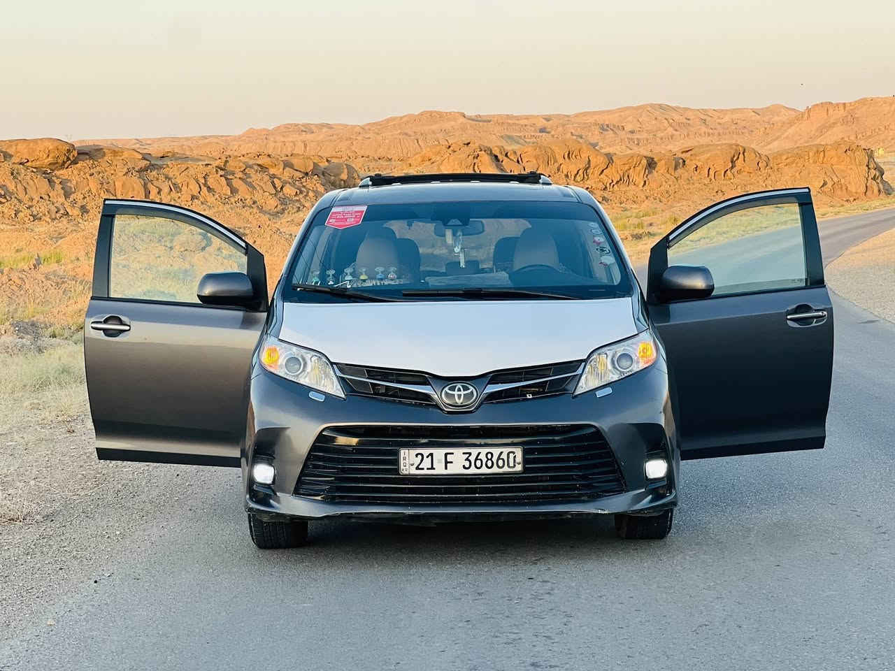سلام عليكم للبيع تيوتا سينا 2020 فول موصفات xLE ضرهه موضح بل صور بدون ايرباك 
بيبان كهربائي 
صندوق كهربائي 
ماشيه 186 كيلو متر
اتصال عل هده رقم ***********
