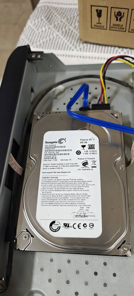 السلام عليكم
كامرات مراقبة نوع هيكڤشن dvr اربعة كامرات ويا كامرتين 2m ووحدة كامراة تجسس متحركة ملونات ويجي وياهن هارد نص تير اصلي تايلندي  مكاني بغداد العامرية وموجود توصيل
***********

