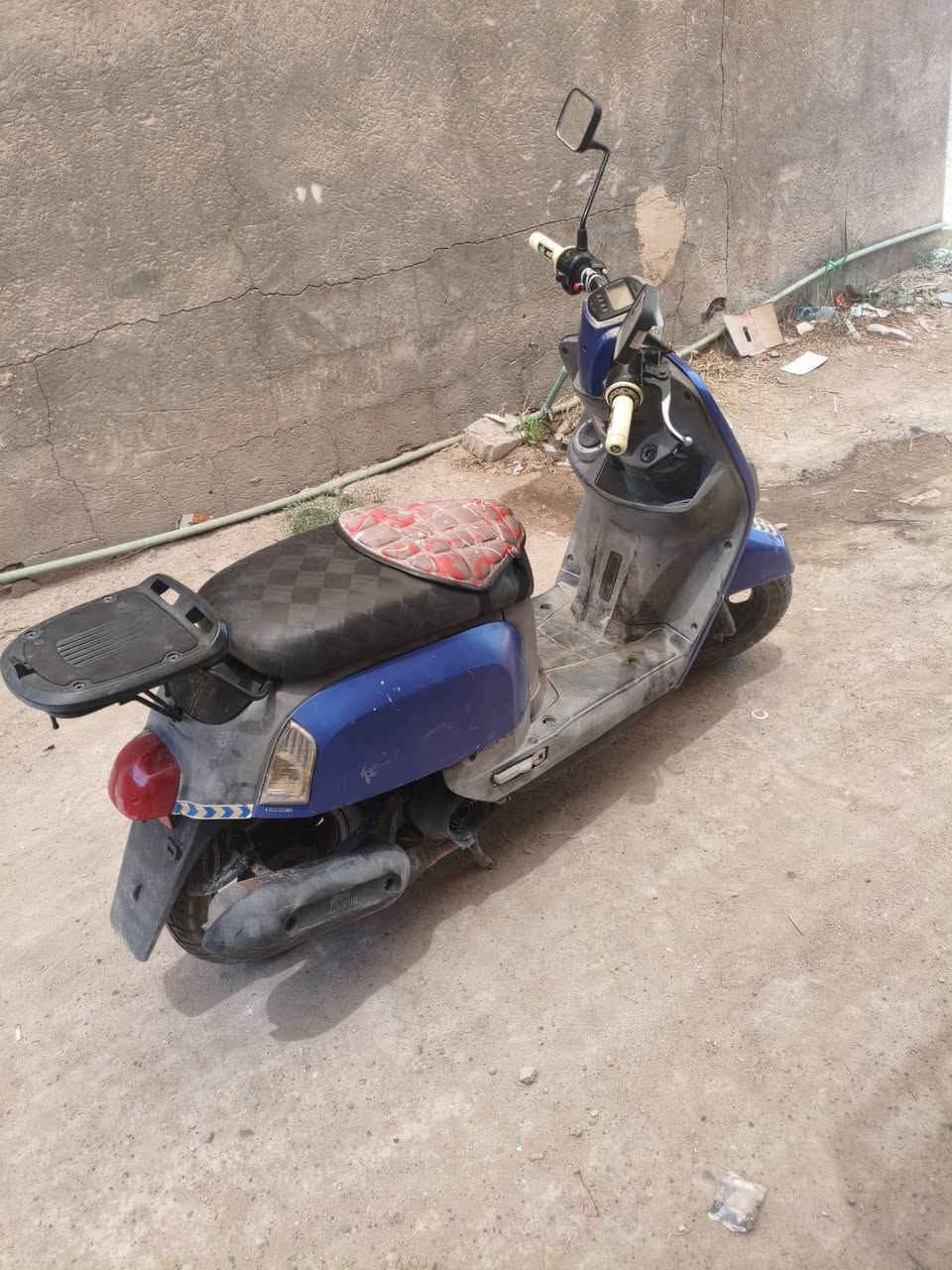 ماكس بوليس دراجه رمبه مخذها 650 وبيها مجال ***********
