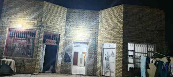 بيت طابو زراعي للبيع 
مساحة 240متر
غرفتين وصاله ومطبخ وصحيات واستقبال
عكادة اساس صب مع تشاريف
حي الدسيم قرب بيت فوزي الكيم ابو حمدون
عرض الشارع 20متر
السعر 125مليون
***********
