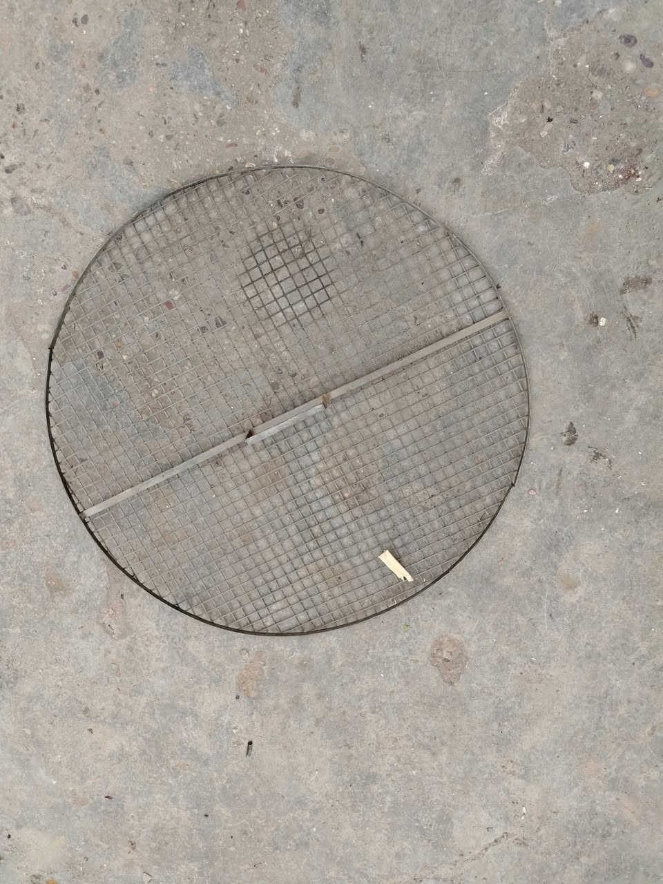 السلام عليكم غراض للبيع ميوزه وصواني وطباخات غراض مال فرن كاملات ابيع شلع اي واحد معتازهن يخابر العنوان بغداد ابو دشير مقابيل علوت الرشيد للستفسار والتصال على الرقم التالي ***********.
