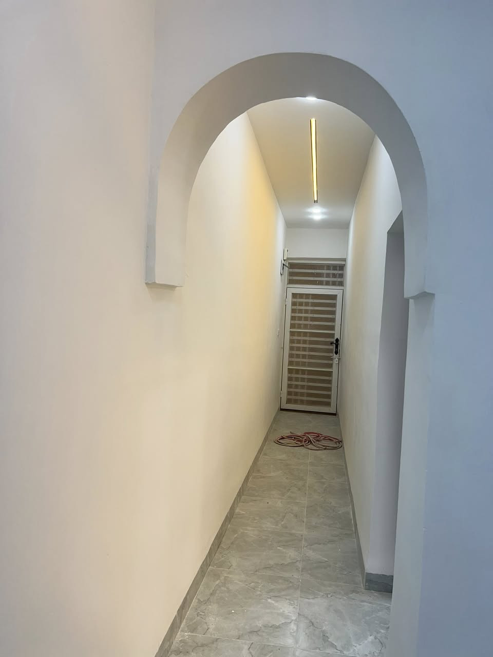 بيت للبيع المساحة ٨٠ متر في منطقة العرضات الاولى السعر ١٠٠ لتواصل ***********
