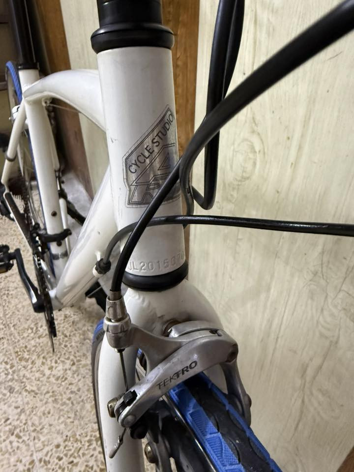 دراجة هوائية رود سباق 

قياس 28/c700

المعدن ألمنيوم 

قياس الفريم 50cm

لعابات شيمانو تورني 

مكينة 7/2

عقرب شيمانو تورني 

السعر 160 الف دينار 

عنوان المحل موصل أيمن تقاطع شارع كنيسة الساعة🚴‍♂️🚴

يوجد توصيل 🚚 كافة محافظات العراق 🇮🇶 

☎️***********
