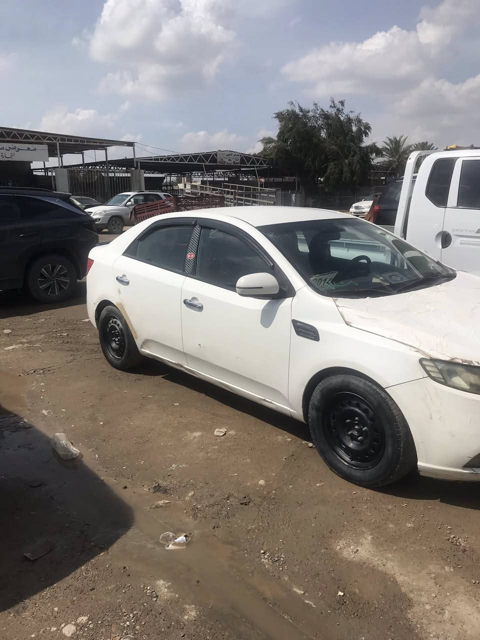 السلام عليكم كيا سيراتو  خليجي 2011للبيع السياره بيها. بل البنيد شويه صبغ  السياره نضيفه حيلل رقم سليمانية. مواصفات فول عادي السعر ١١١ورقه. وبيها مجال  والاستفسار عل الرقم *********** العنوان صلاح الدين سامراء وموجود وتساب
