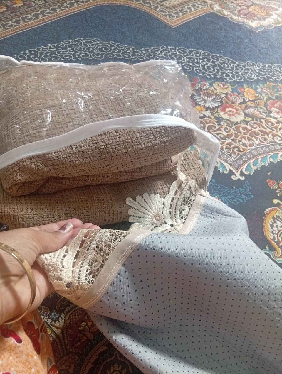 مفرش تخم جديد 5قطع ب30قماش ال صلي


**إذا كنت صاحب هذا الإعلان وتريد حذفه لأي سبب، رجاءا أرسل رسالة إلى الدعم الفني**