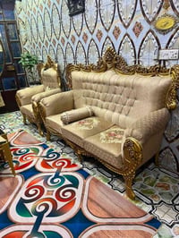 تخم ملكي عشر مقاعد مع ثلاث طلات اخو الجديد ب٥٠٠ وبي مجال بسيط 07724278...