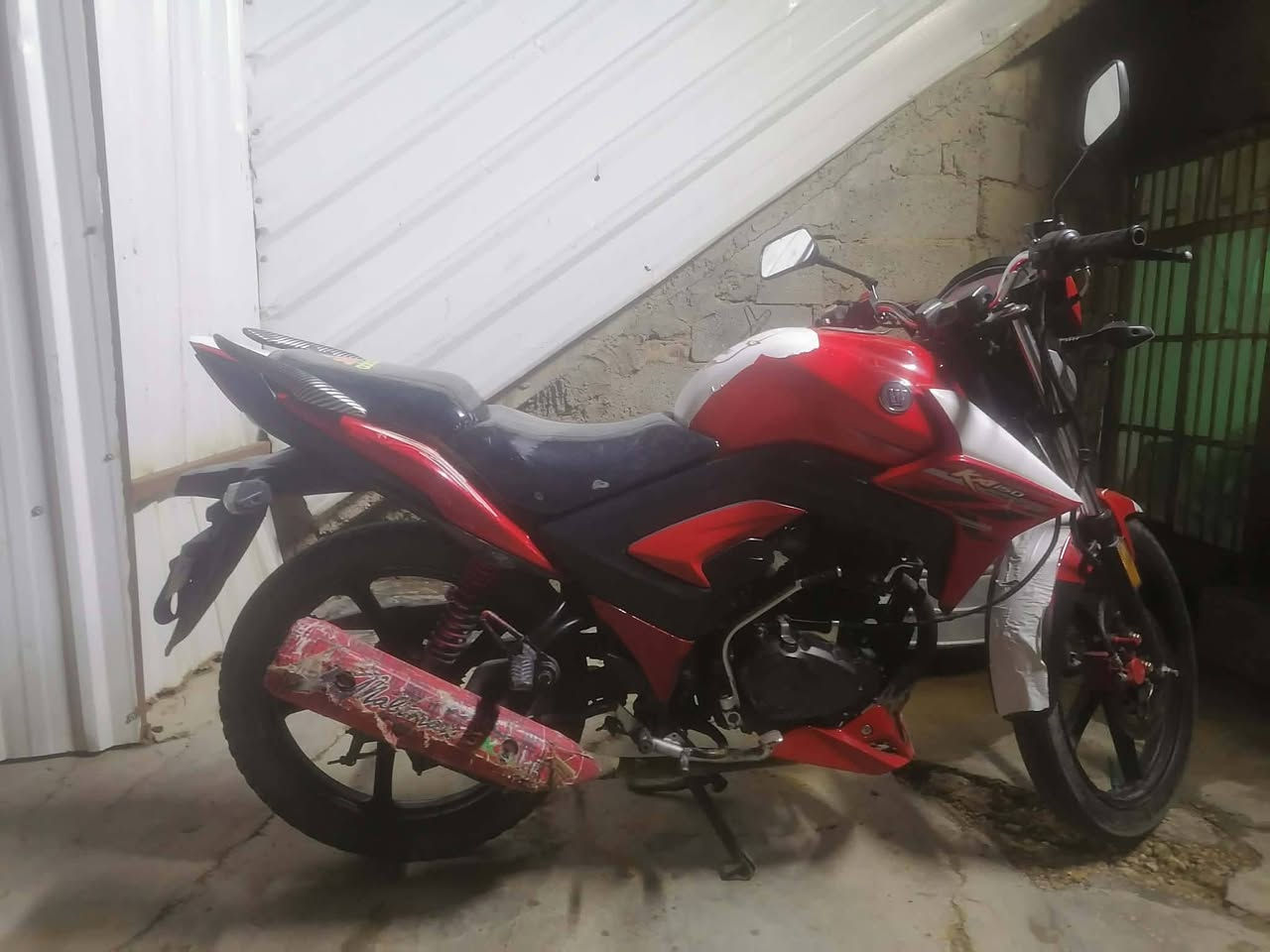 هاوجي موديل 19 بوجهك ع السنويه والرقم اي نقص مابي مكاني فلوجه السعر مليون و800  رقم وات ساب ***********
