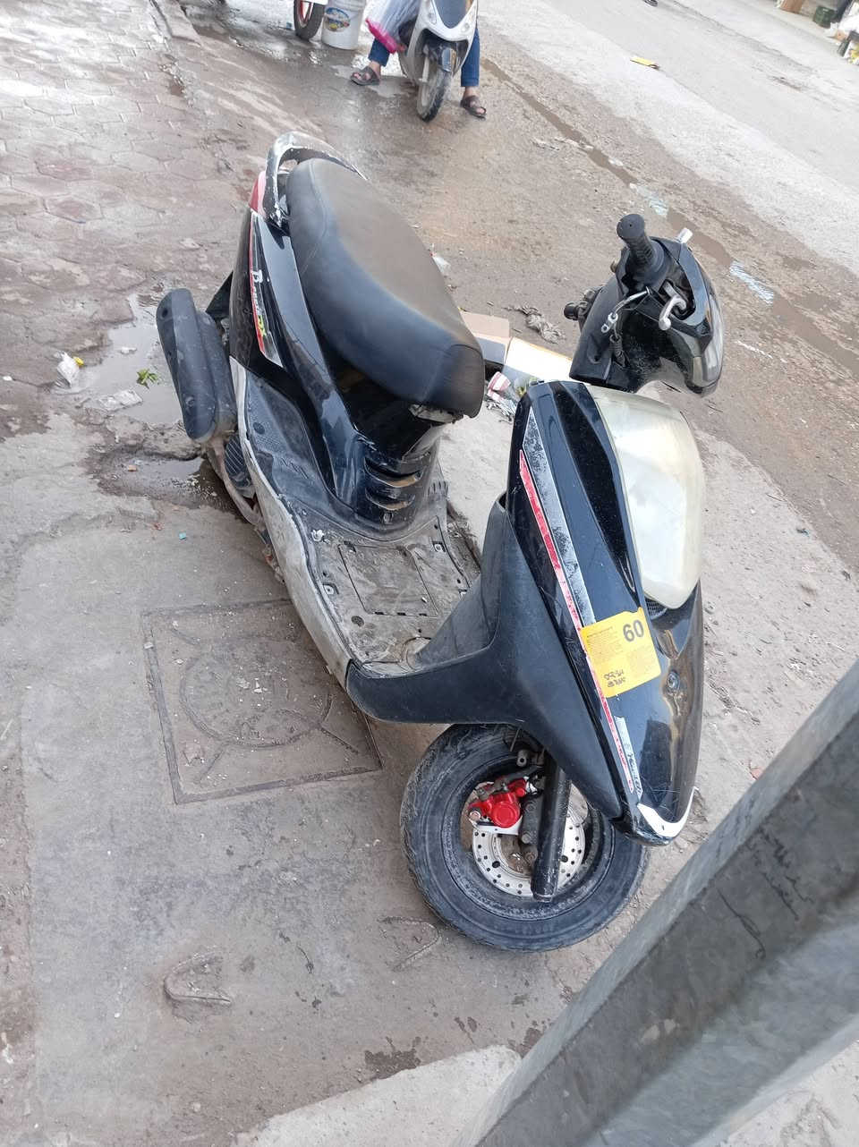 بريز لايت جوه للبيع كابريتر مكاني الحريه ساحه عدن السعر ٤٠٠ وبيه مجال ***********
