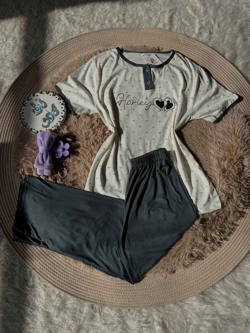 العيد ويانه غير 🎀😍 تراكات خامه فانيله بارده سعر القطعه فقط 8 الاف وقطعتين بى15 وتابعو البيج مالتي متوفر عندي ملابس كشخه واسعار مناسبه وتوصيل جميع محافظات العراق وكلار وجميع كوردستان وخانقين وكفري اسم البيج مالتي عالم الاناقة   للطلب راسلوني خاص او احجزو على واتس على الرقم ***********
