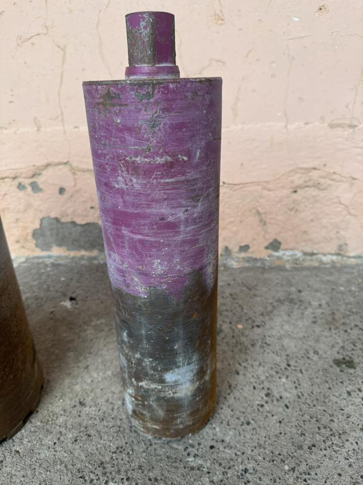 السلام عليكم عندي هاي من يحفر الحايط مكان مزراب شرط شغال سعره ٢٣٠ وبي مجال


**إذا كنت صاحب هذا الإعلان وتريد حذفه لأي سبب، رجاءا أرسل رسالة إلى الدعم الفني**