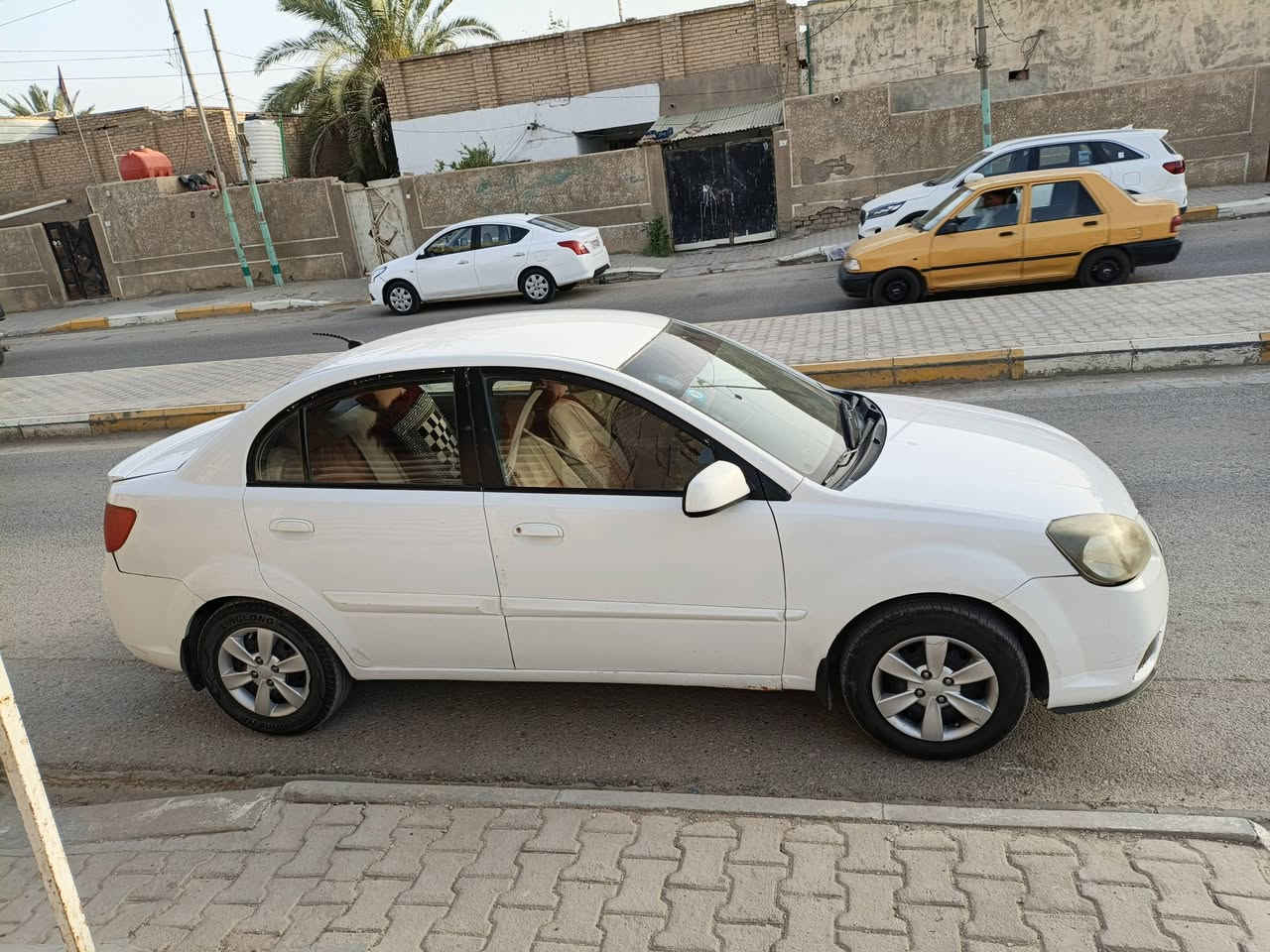 السلام عليكم
ريو 2011 
رقم انگليزي بأسمي سنويه جديده 
تبريد جديد ثلج 
مكينه 1600
تخم تاير 
جاهزه بدون نقص
بيهه تبديل چاملغ امامي وصبغ باب  
مكانهه رميثه 
***********
***********
