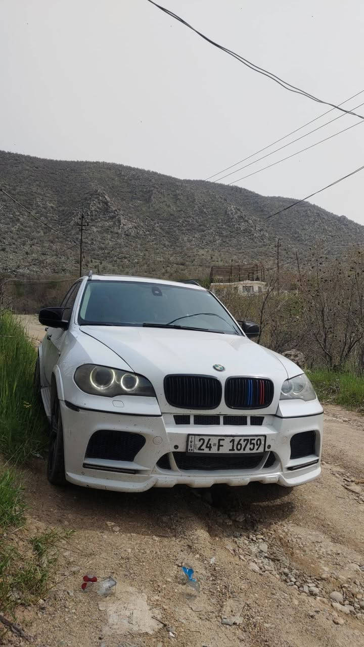 سلام عليكم x5 n55 توين تيربو 2013 سنويه 29 رقم دهوك تحويل مباشر بيه صبغ 4 قطع كير محرك تبريد حداديه خير من الله مكان باب سعره 150 وبيه مجال بسيط رقم الهاتف ***********
