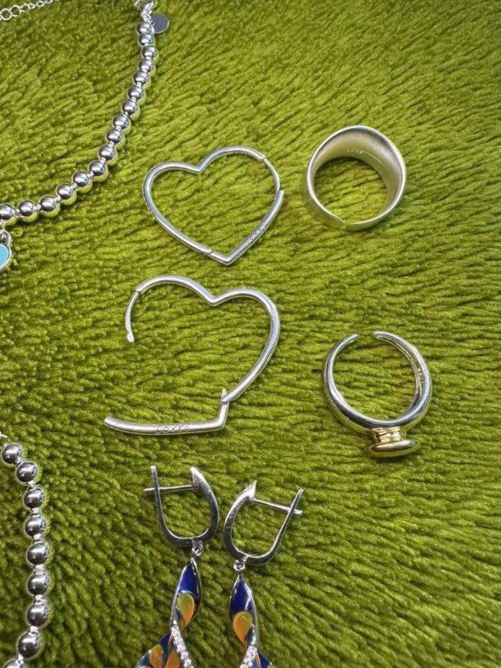 سوارات/ جارمزات / تراجي / محابس 

السوار قطعه  8
الجارمز القطعه  5 
التراجي قطعه  10 
المحبس قطعه  8

توصيل موجود


**إذا كنت صاحب هذا الإعلان وتريد حذفه لأي سبب، رجاءا أرسل رسالة إلى الدعم الفني**