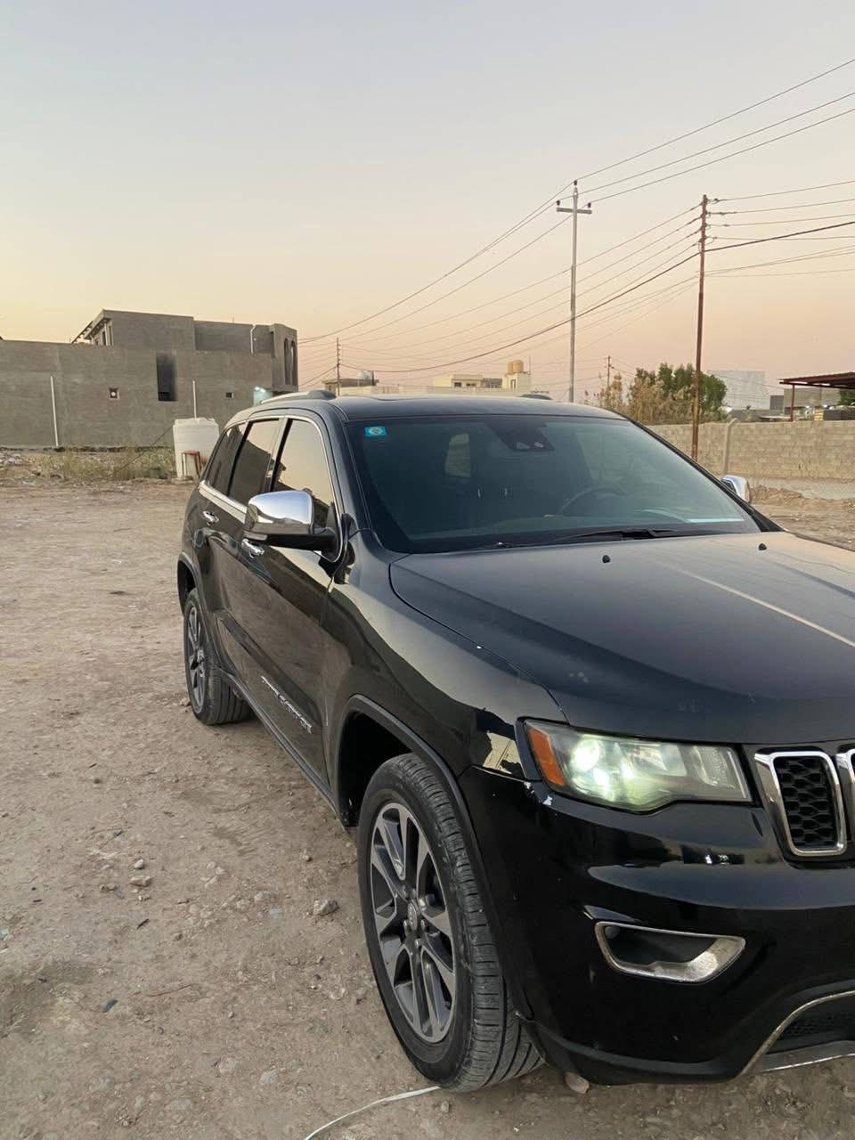 السلام عليكم

جيب كراند شيروكي 

مديل 2018

السيارة فول موصفات 

لمتد 

لايت زنون 

فتحة 

شاشه كبيرة كار بلي

جنطة كهربائية 

تحكمات موس 

حساس امامي خلفي جانبي

السياره فول للاخير صدر وحدادية جديد مبدلة

وتخم تاير جديد وحادثها بنيد وجاملغ وباب خلفي فقط 

السياره باسمي وتحويل نفس اليوم او ثاني ويوم

مكاني الحله البكرلي 

سعرها  190

***********
