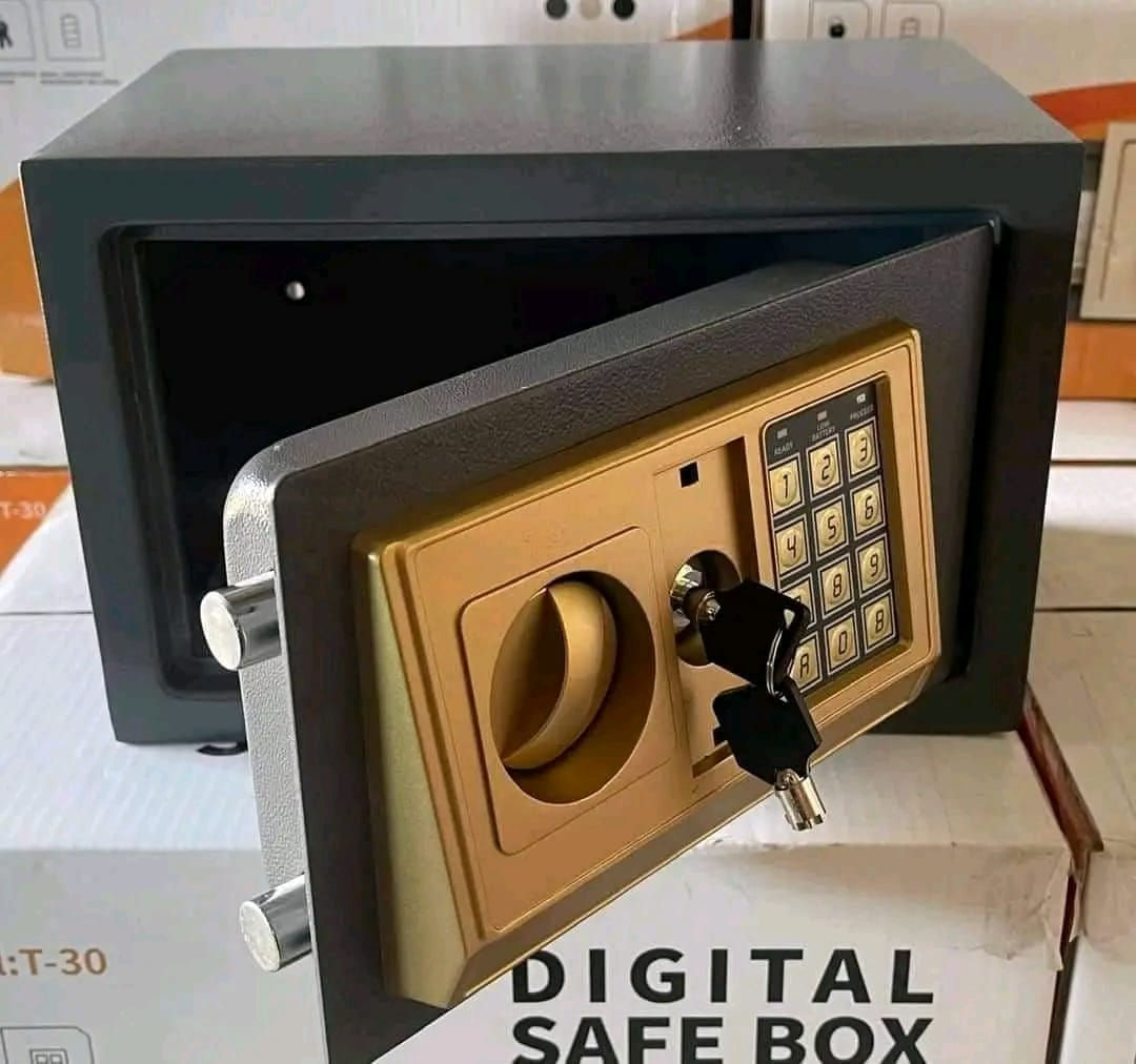 ***********للحجز

#نسعى_للحفاظ_على_ممتلكاتك💪💪😍😍

قاصة حديد غير قابلة للفتح او الكسر

قاصات عملية وممتازة

تستخدم لخزن المجوهرات 💎
والاموال 💵💵 والاشياء الثمينه كالاوراق والمستندات وغيرها
تعمل بنظام المفتاح 🔑🔑
والرقم السري و الباسورد تكدر تغيره انت
يمكن تثبيتهه بالحائط ( حسب الرغبه )
#القاصة_الوسط
العرض (( 30 سم ))
الارتفاع (( 20 سم ))
العمق (( 20 سم ))

السعر  50 الف فقط😍😍

#القاصة_الكبيرة
العرض (( 35 سم))
الارتفاع ((25 سم ))
العمق  (( 25 سم ))

السعر 60 الف 😍😍

توجد خدمة توصيل لجميع المحافظات 5 الف فقط  😍😍 🚕🚕🚕
