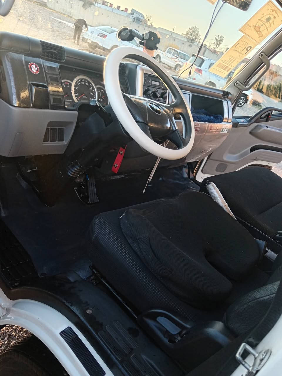 كنتر موديل ٢٢ ماشي ٢٤٠ جادر شتوي موجود تانكي كاز 170 سعر تصال
***********
