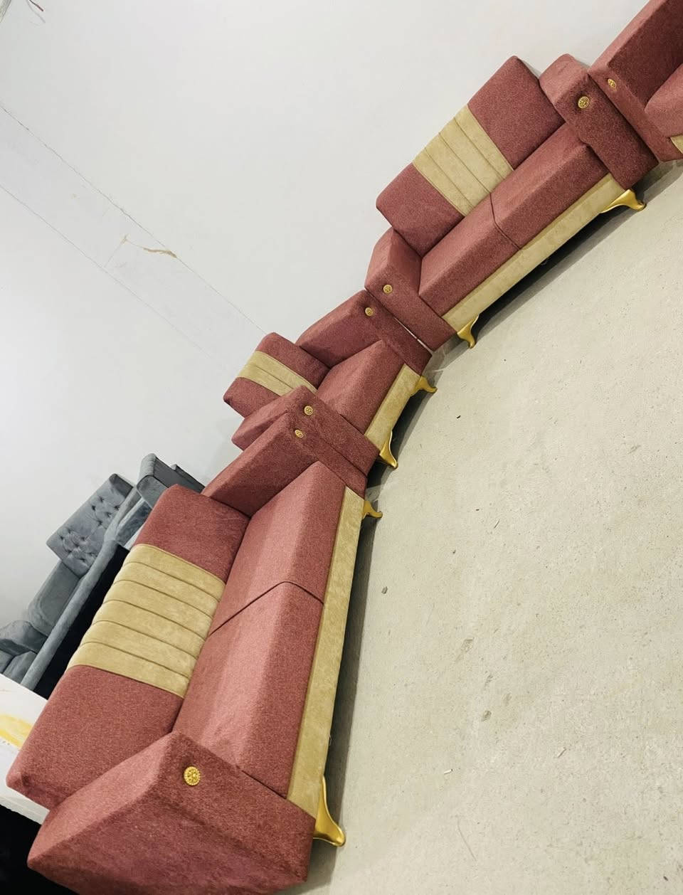 اللهم صل على محمد وآل محمد
معمل ومعرض الجنابي
لتصميم التخم وتفصال الديوان حسب الطلب
يقدم لكم
 
🔥عروض وخصومات شهر رمضان المبارك🔥 عروض عن سعر التخم ال10 مقاعد التزكام 100/100 

وفرنه الكم خدمة البيع بنضام النقد والقسط وخدمة الاستبدال  

بلوك اسود ثقيل💯

خشب جام لوح روسي💯

سفنج مميز اول💯

قماش خامه اصليه تركيه 💯

اتم من اختيار الزبون  كل العليك تجي وتقتنع وتختار الموديل والخامه واللون والتزكام و الباقي علينه العنوان واسط العزيزيه الشارع العام قرب محطة دجله مجاور مشروع عويد للاستفسار المراسله او الاتصال الرقم***********
