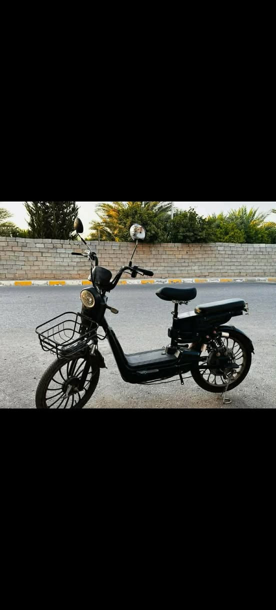 سلام عليكم ورحمه الله وبركاته دراجه للبيع بطاريات جدك ونضيفه السعر 250 الرقم للطيبين***********
