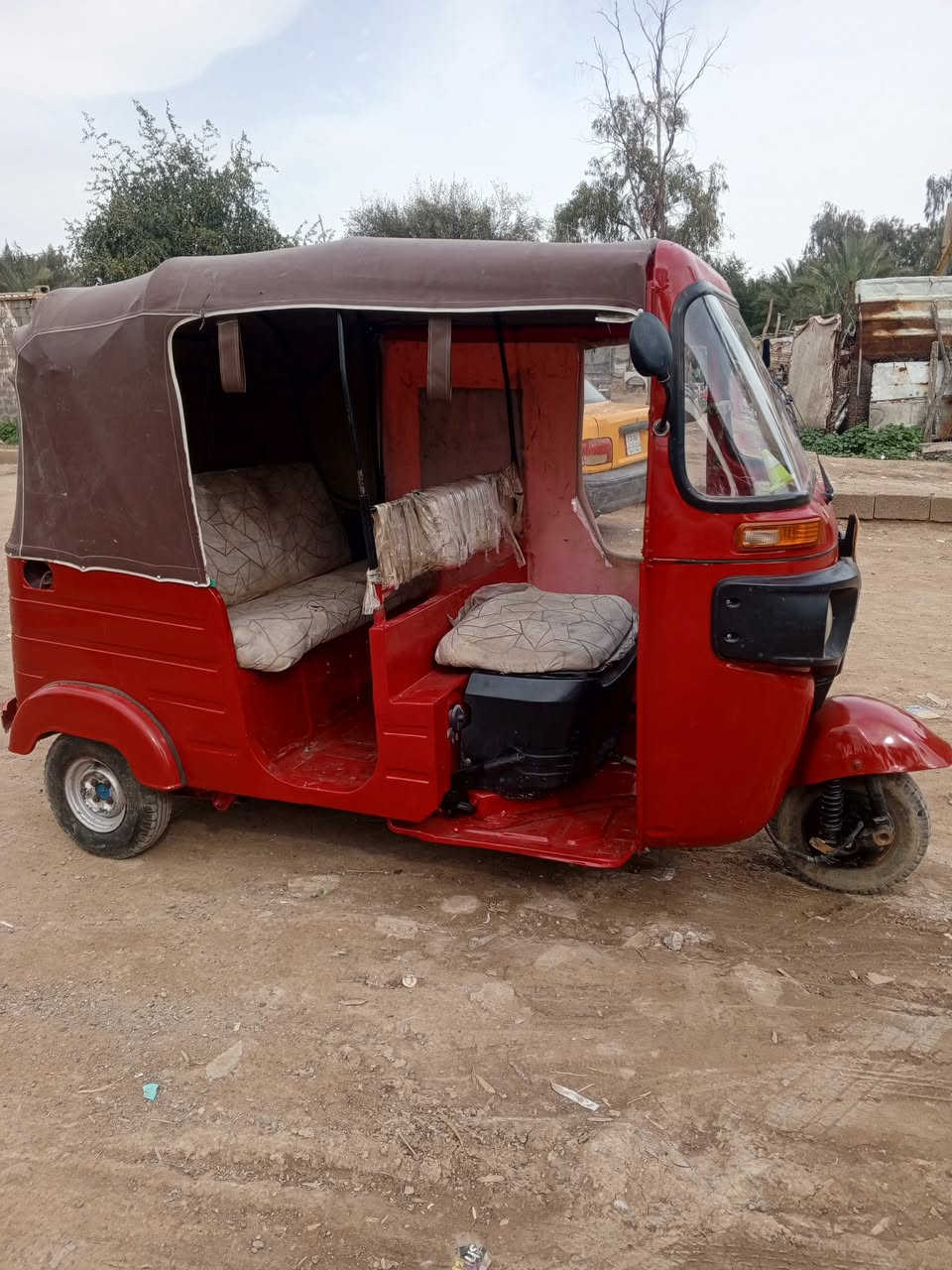 تكتك 17معمره جديد دواسات خلفيه وأماميه أي نقص مابيه مال جناي مكينته مال عشرين تكتك طابه فرن الجماليه العنوان بغداد الحسينيه مال الراشديه ***********
