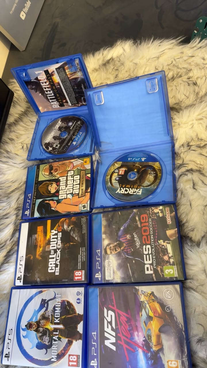 السلام عليكم 
كرسي وكل أقراص للبيع وسعر بي مجال 
مكاني بغداد السيديه ***********
