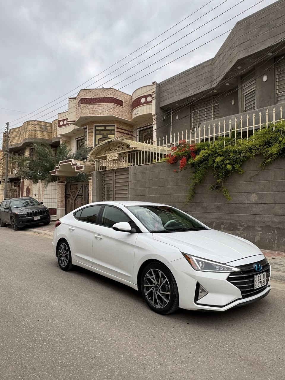 السلام عليكم النترا 2019 امريكي كير atالمرغوب رقم بغداد باسمي شخصياً
مواصفات السياره 
1-فول تحكم 
2-تحديد مسار 
3-مثبت سرعه 
4-رارادت خلفيه واماميه 
5-عدسات LED نهار 
6-ويل كروم حجم 17 
7-كامره خلفيه دواره 
8-شاشه اعطال وبعد بيهه مواصفات السياره ولا ارباك طاك بيهه فقط حساس الكشن ماشر بلدشبلو محرك 2000دوش  السياره جديده كلش لاشخوط ولارصعات كفاله ماعدا جاملغ خلفي تصليح مو تبديل وقبق الجنطه مبدل الباقي كفاله البجم كبس شرط عله ايدي وماناقصهه برغي السعر 148 وبيهه مجال بسيط جدا رجأ كلشي كاتب لاتخابرني وتكلي شبيهه سونار وياهه بصور ماعجبك السعر اعبر المنشور مكاني كربلاء الرقم ***********
