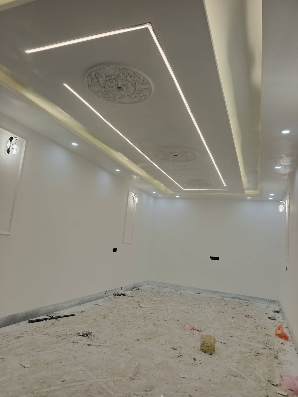 كادر ديكورات جبسن بورد مغربي اسعار مناسبه جدا جدا جدا اجود انواع المواد تركي ضمان مية سنه اي خلل نرجع نصلحه على حسابنا نضام العمل كرسته وعمل تريد بس عمل موجود وهذا جزء قليل من عملنا موضوع بالصور راسلنا عل صفحه او اتصل وتدلل رقم ***********
‏‪***********‬‏
