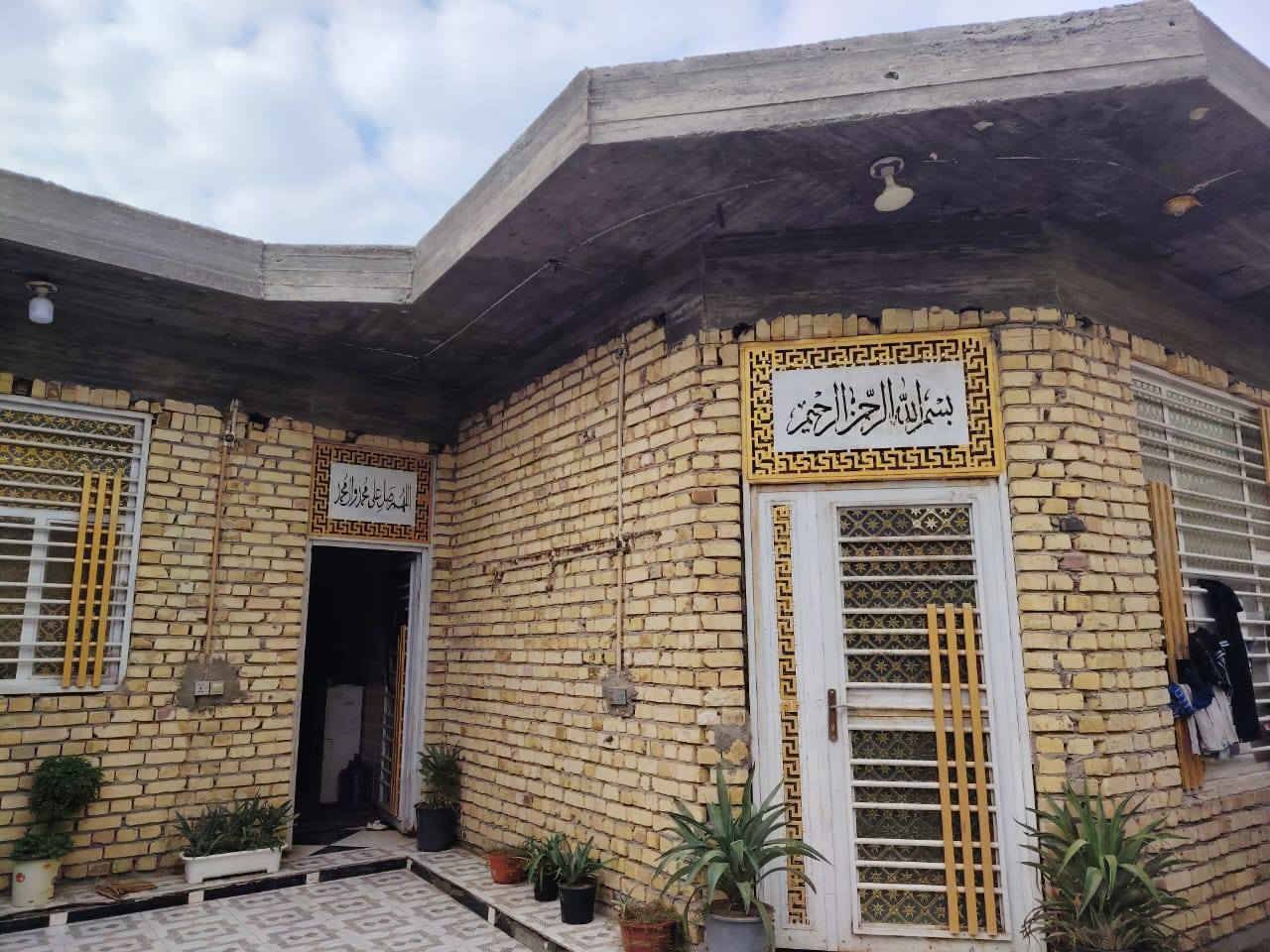 يوجد بيت حديث للبيع
طابوا زراعي السعر ٩٠
المساحة 200 

حلة ابي غرق حي ابو اسد 

***********
